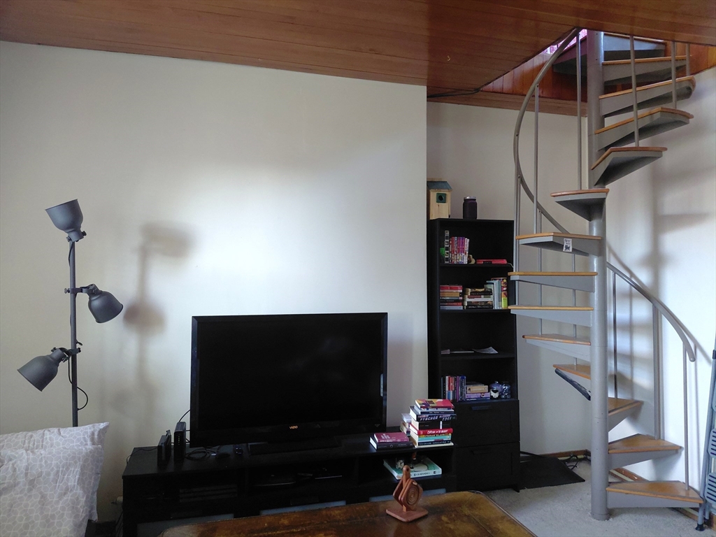 102 Ellery Street, Unit 2 Cambridge, MA 02138 - Photo 2 of 11