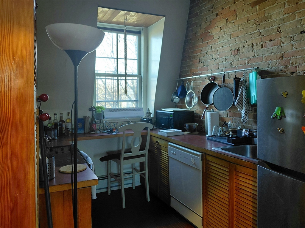 102 Ellery Street, Unit 2 Cambridge, MA 02138 - Photo 3 of 11