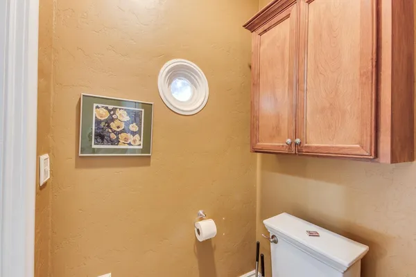$620,000 | 1064 North Poplar Avenue, Fresno, CA 93728