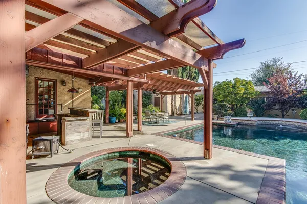 $620,000 | 1064 North Poplar Avenue, Fresno, CA 93728