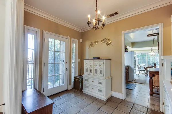 $620,000 | 1064 North Poplar Avenue, Fresno, CA 93728