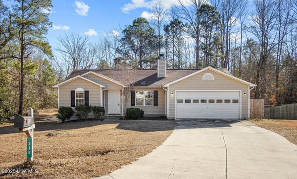 $2,000 | 218 Winterberry Court, Jacksonville, NC 28540