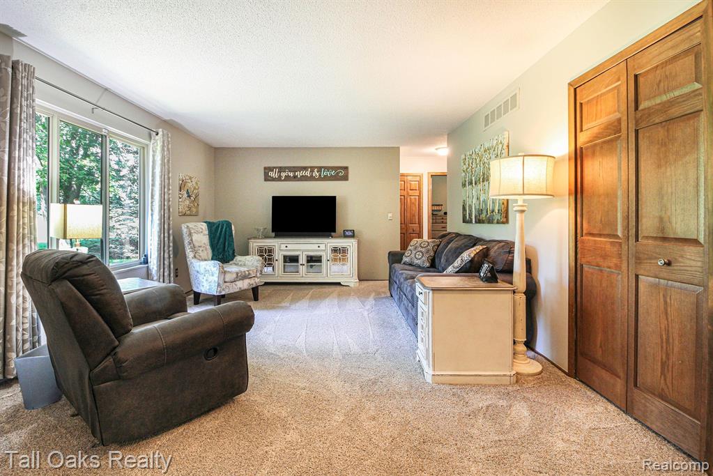 7175 Neff Road Mount Morris, MI 48458 - Photo 6 of 16