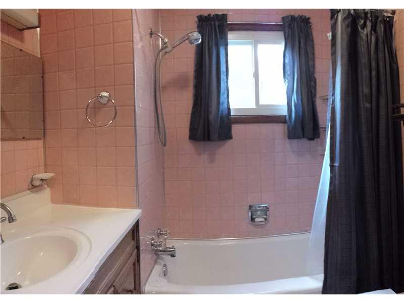 2545 Ridge Rd Extension Economy, PA 15005 - Photo 10 of 22 Full Bath. The full bathroom located down the hall from the kitchen. Clean as a whistle!