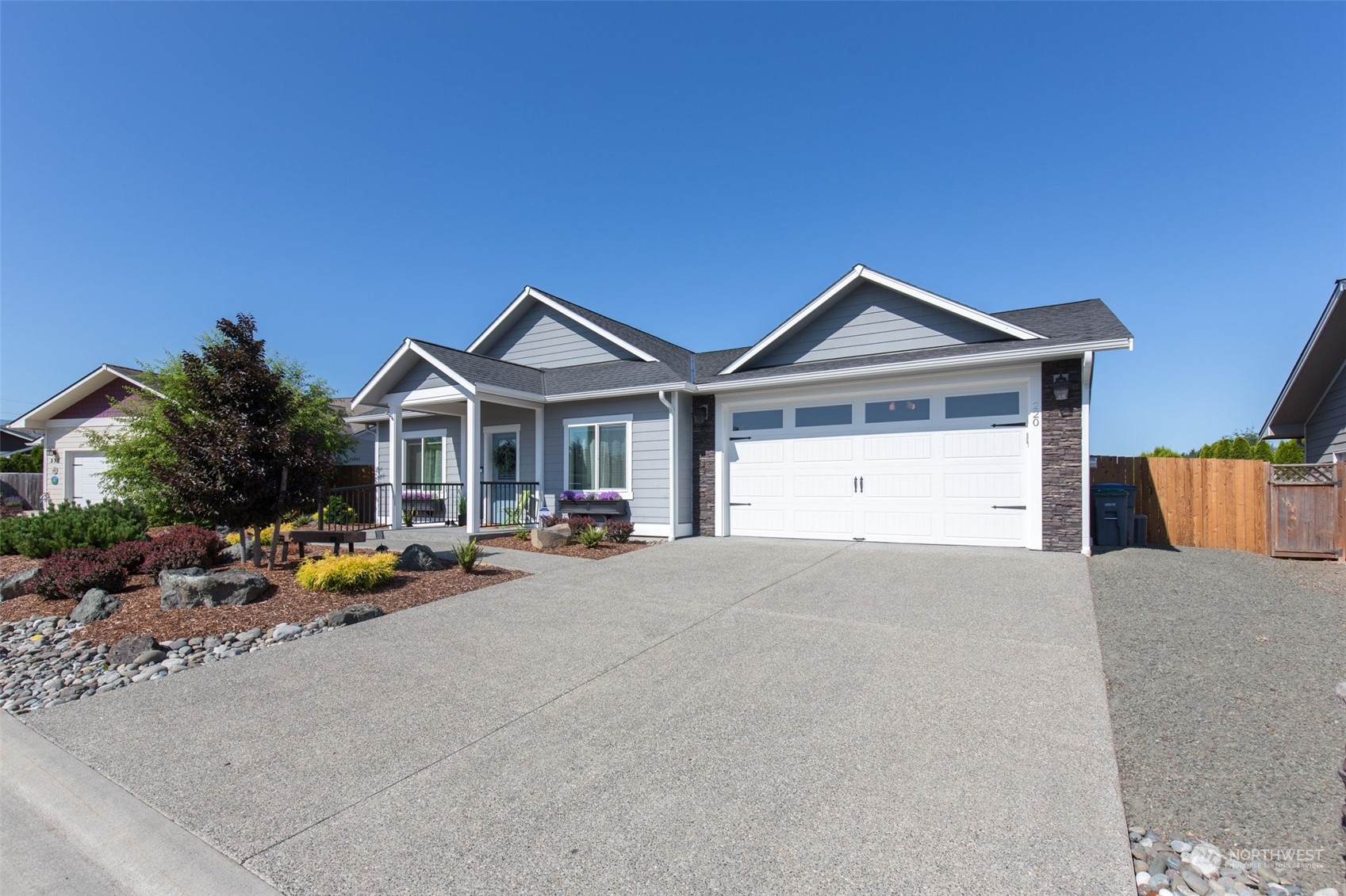 220 Choice Loop Sequim, WA 98382 - Photo 4 of 40 Gallery Image 4