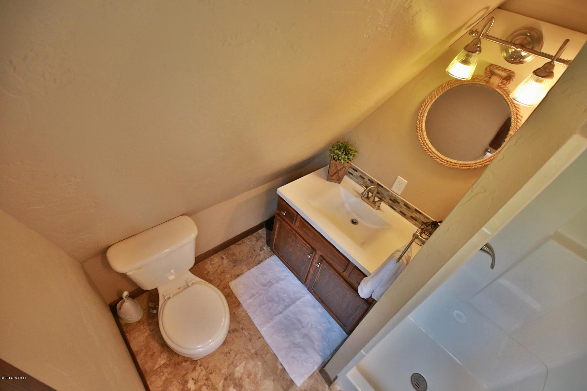 422 Co Rd8 37 / Balsh Fraser, CO 80442 - Photo 25 of 37 bathroom view 2