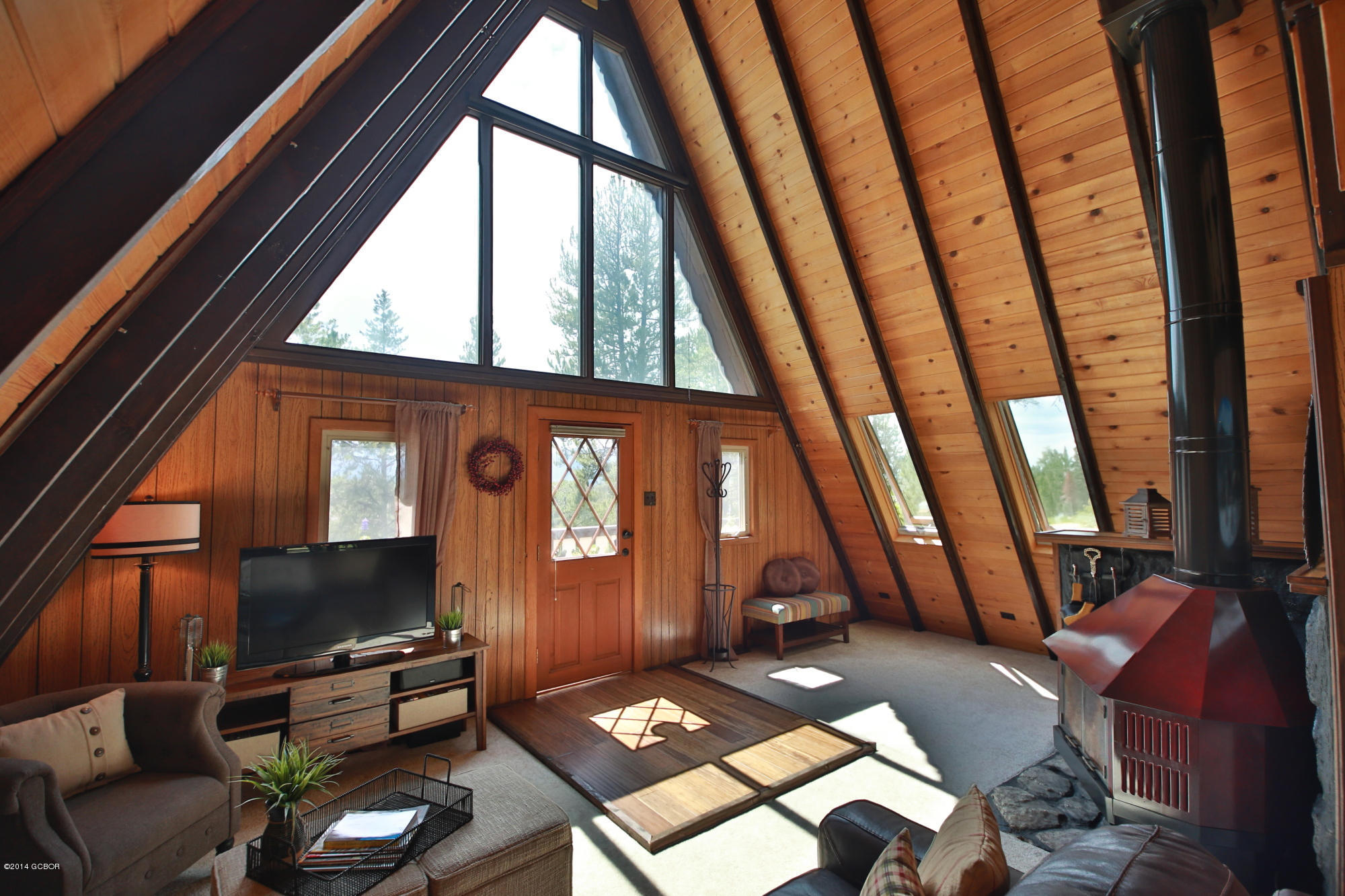 422 Co Rd8 37 / Balsh Fraser, CO 80442 - Photo 5 of 37 living area view 1