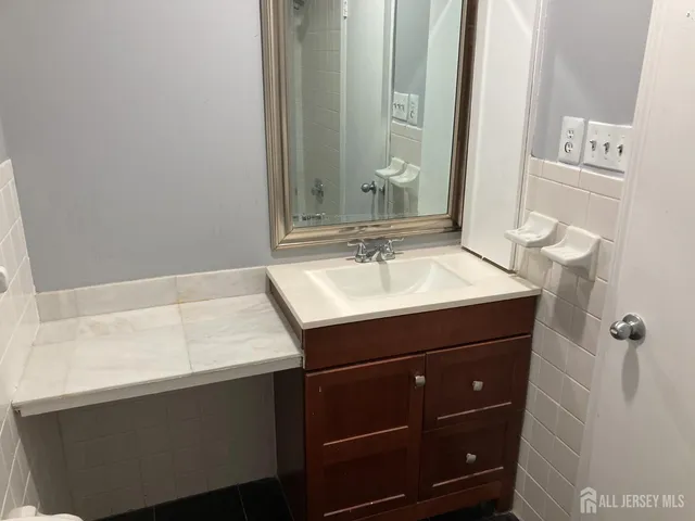 $520,000 | 102 Riverbend Drive, North Brunswick, NJ 08902