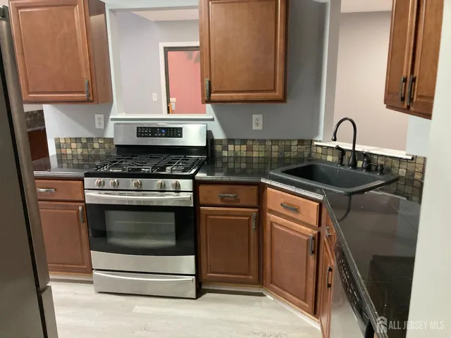 $520,000 | 102 Riverbend Drive, North Brunswick, NJ 08902