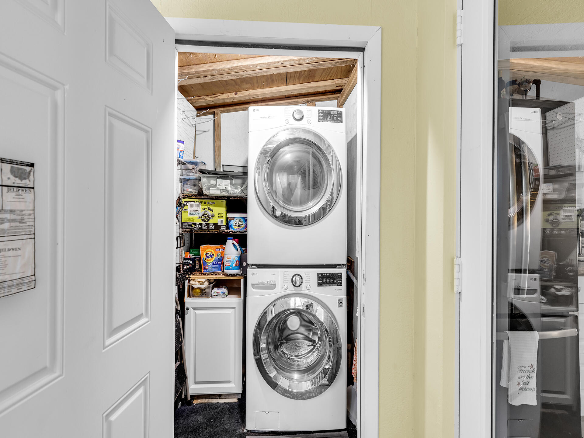 211 120 St Gulf, Unit B Marathon, FL 33050 - Photo 29 of 33 a utility room with dryer and washer