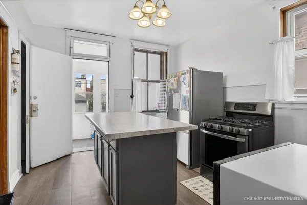 $399,000 | 1011 North Menard Avenue, Chicago, IL 60651