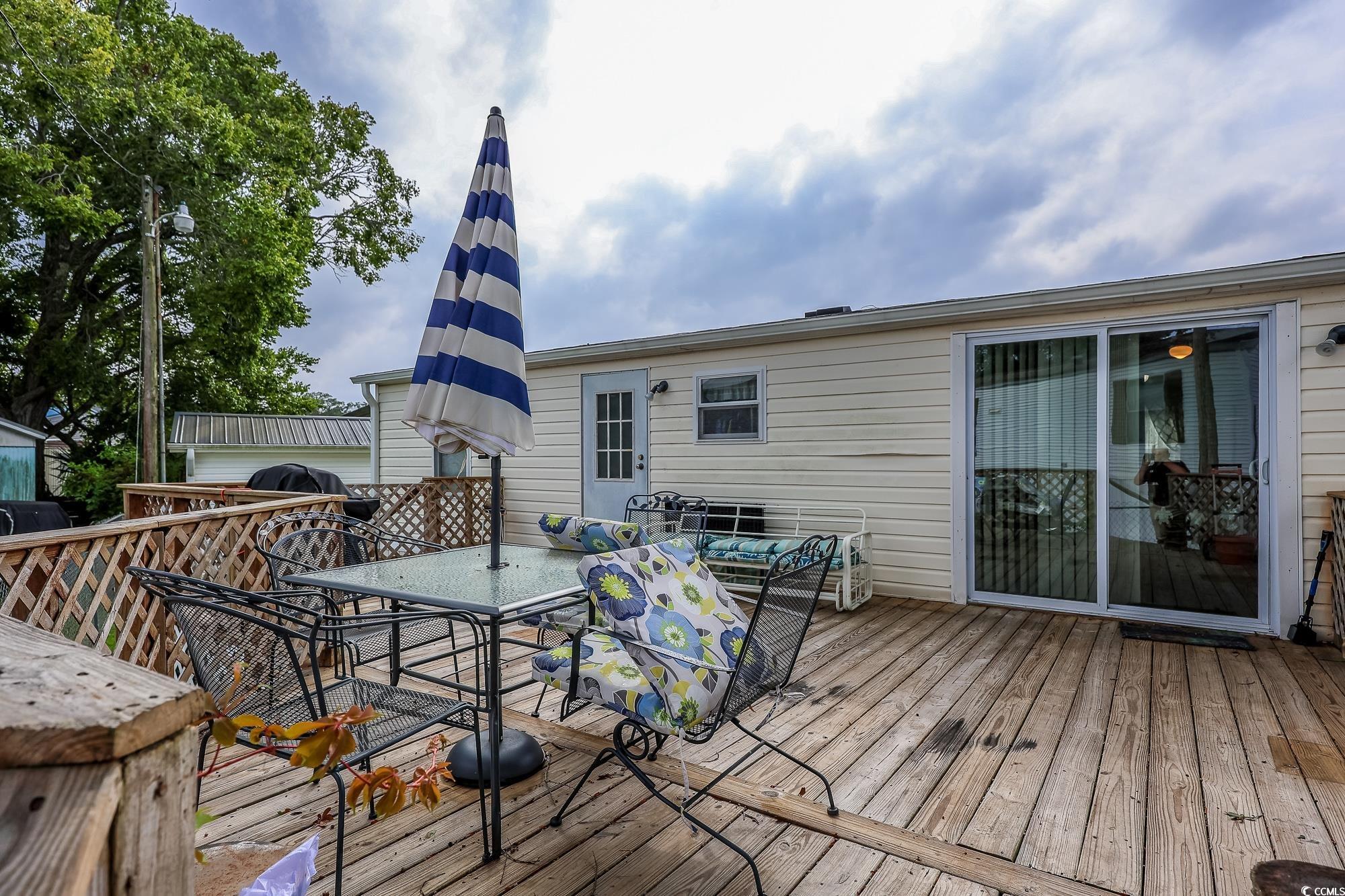 1522 Cove Lane Murrells Inlet, SC 29576 - Photo 26 of 33 Deck with outdoor dining space