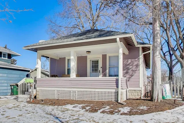 $2,150 | 23 North Adams Street, North Aurora, IL 60542