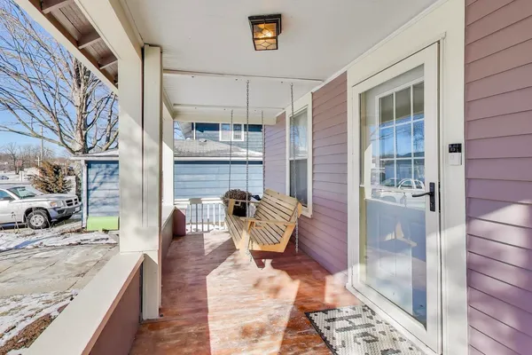 $2,150 | 23 North Adams Street, North Aurora, IL 60542