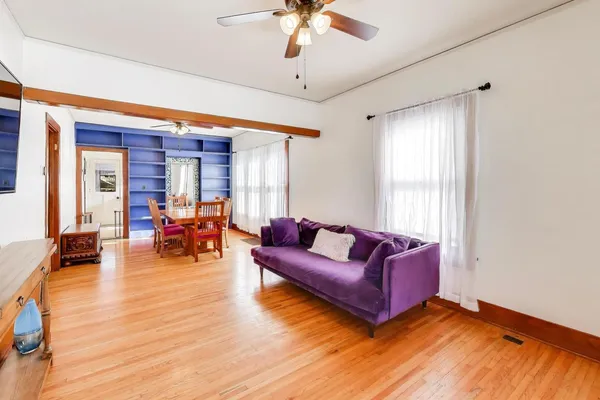 $2,150 | 23 North Adams Street, North Aurora, IL 60542