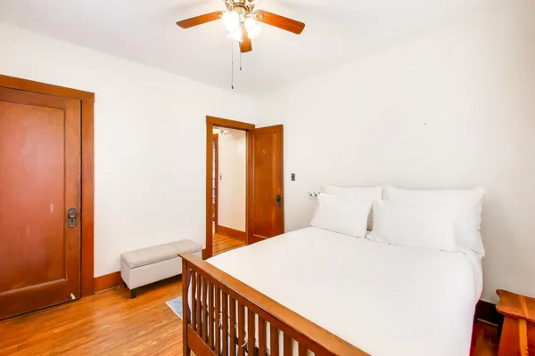 $2,150 | 23 North Adams Street, North Aurora, IL 60542