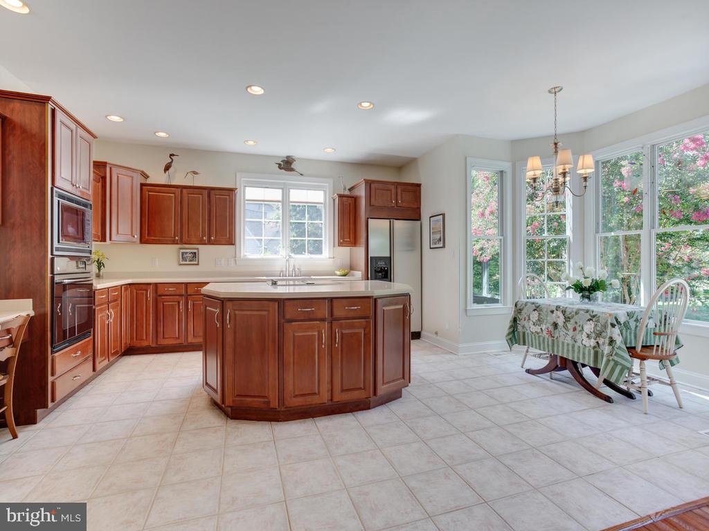 1550 Shipsview Road Annapolis, MD 21409 - Photo 14 of 62 Kitchen