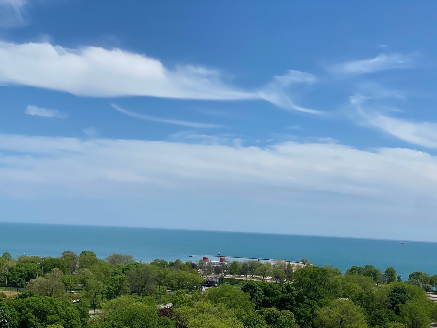 1550 North Clark Street, Unit 302 Chicago, IL 60610 - Photo 22 of 23 an aerial view of multiple house