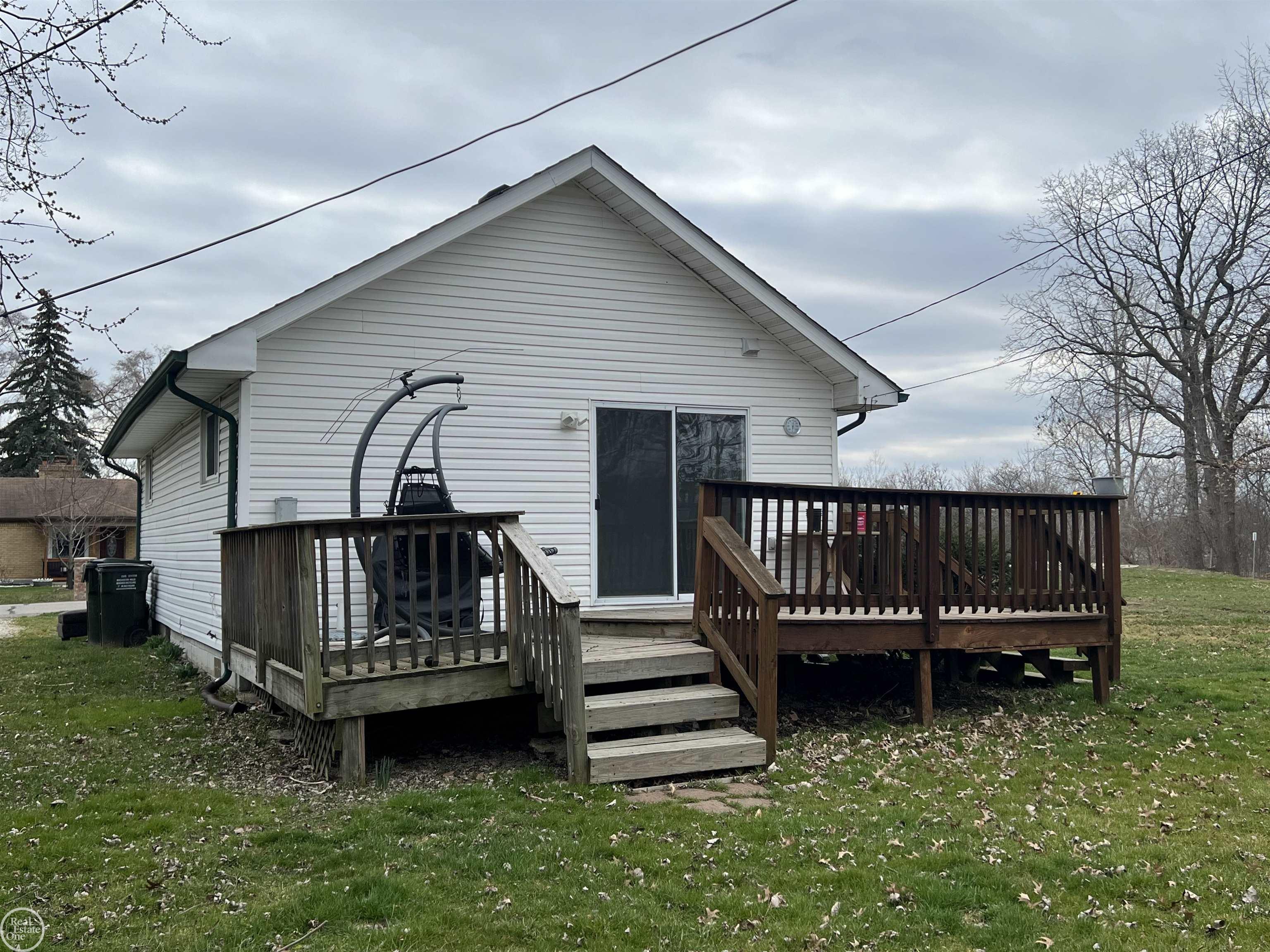 2519 Hartline Drive Rochester, MI 48309 - Photo 32 of 42 50137529-6ba268ec-853d-459f-b9f5-effc1434b117.JPG