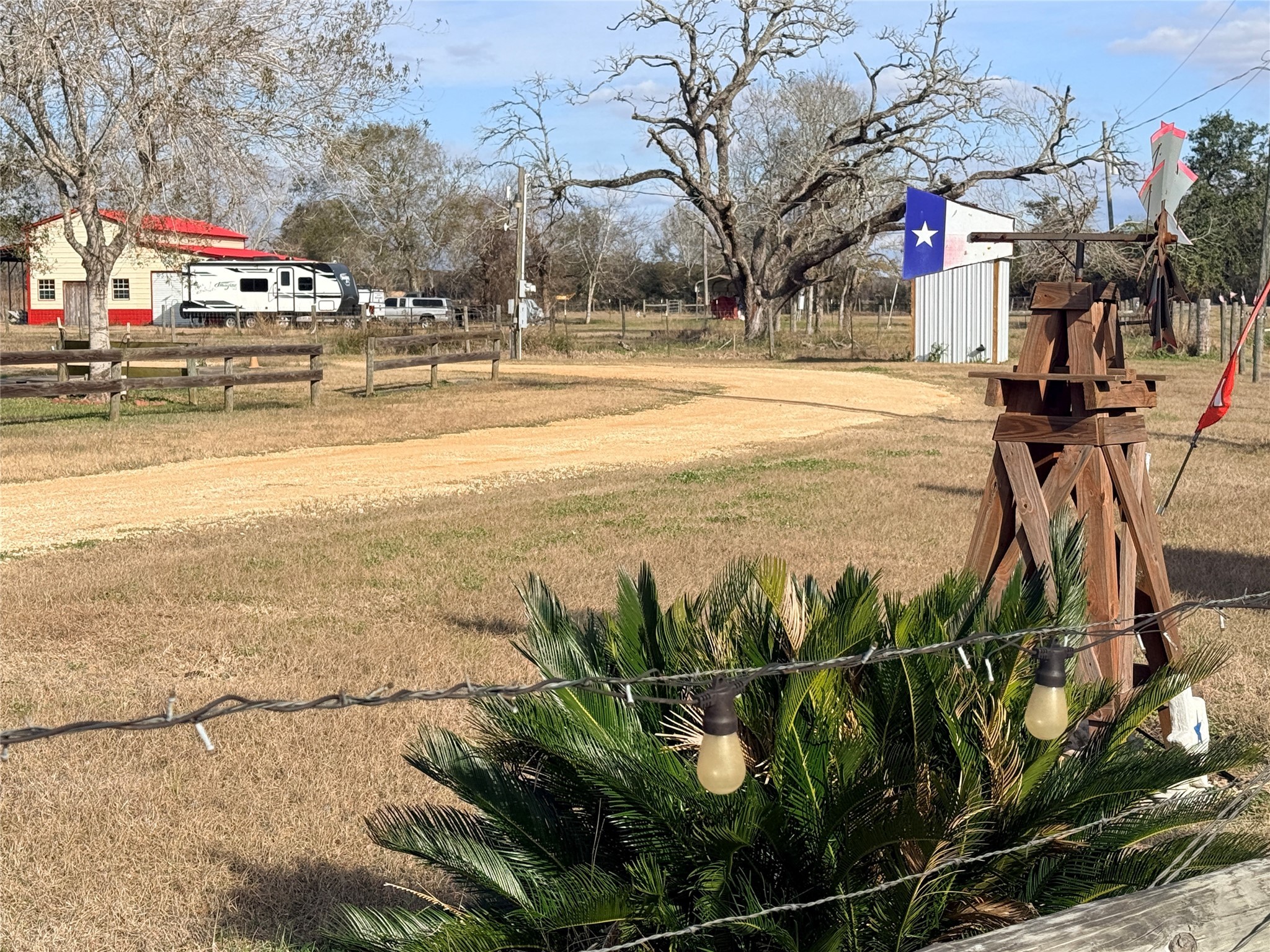 6944 County Road 359 Sweeny, TX 77480 - Photo 14 of 17