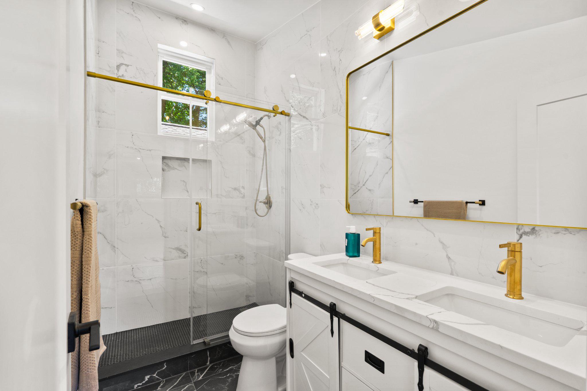 209 Thistle Drive Silver Spring, MD 20901 - Photo 12 of 34 Master bath