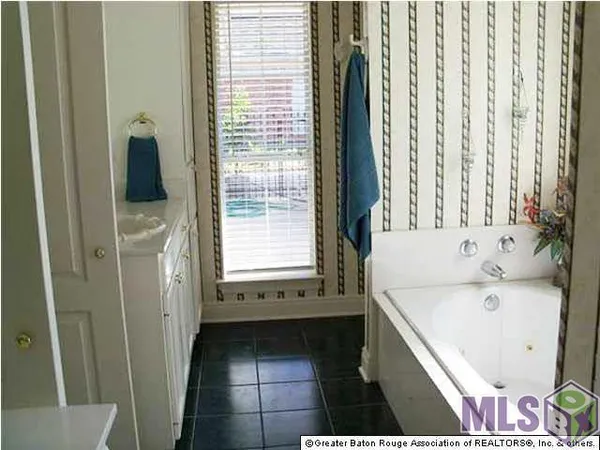 $2,200 | 3948 Preakness Drive, Baton Rouge, LA 70816