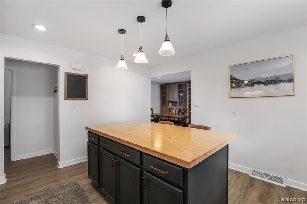 43220 Riggs Road Belleville, MI 48111 - Photo 16 of 33 Gallery Image 16