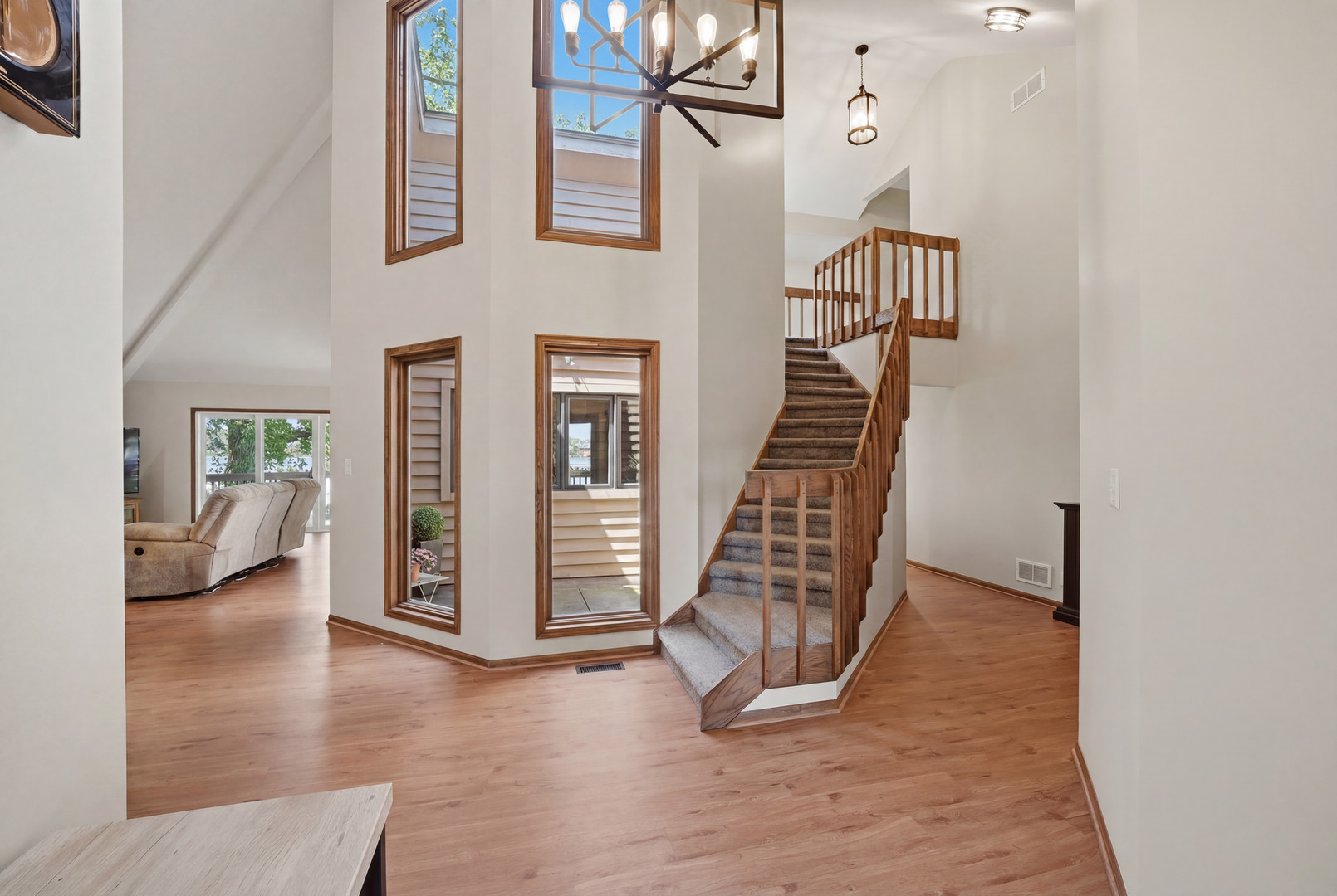 534 Whispering Pines Road Lindenhurst, IL 60046 - Photo 17 of 50