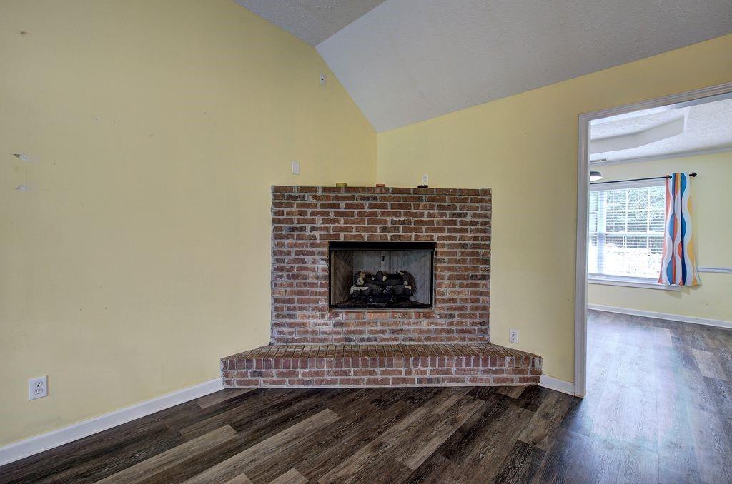 70 Crowe Springs Spur Northwest Cartersville, GA 30121 - Photo 5 of 44