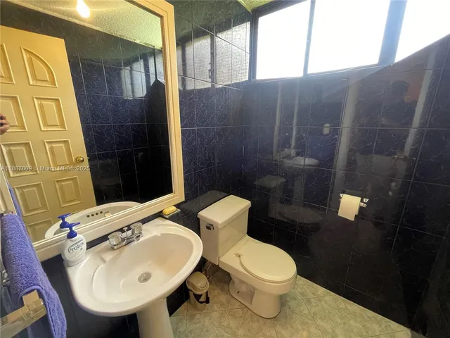 $280,000 | Oe2 J Padre Edgar Perez S1-134 Casa L (ecuador), Dalmatia, PA 17017