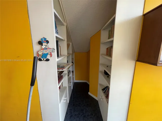 $280,000 | Oe2 J Padre Edgar Perez S1-134 Casa L (ecuador), Dalmatia, PA 17017