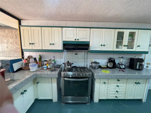 $280,000 | Oe2 J Padre Edgar Perez S1-134 Casa L (ecuador), Dalmatia, PA 17017