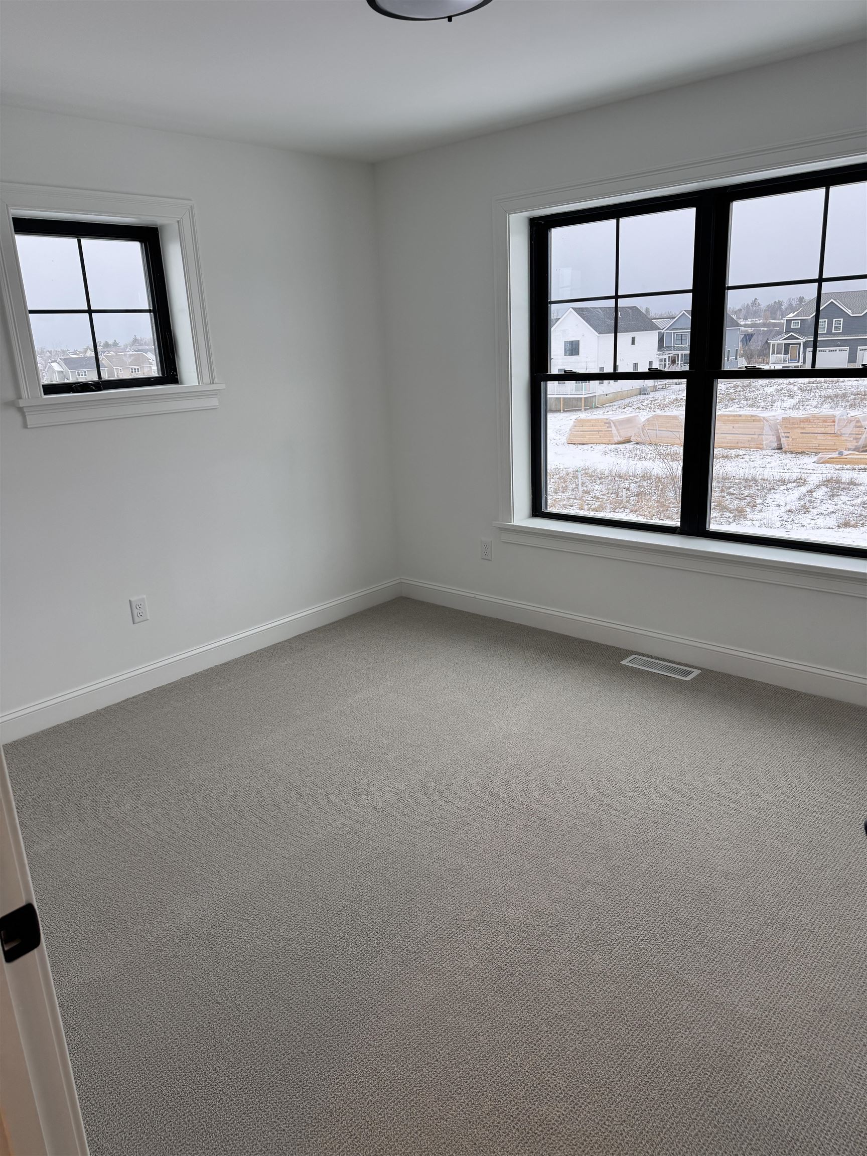 31 Russett Road South Burlington, VT 05403 - Photo 11 of 15