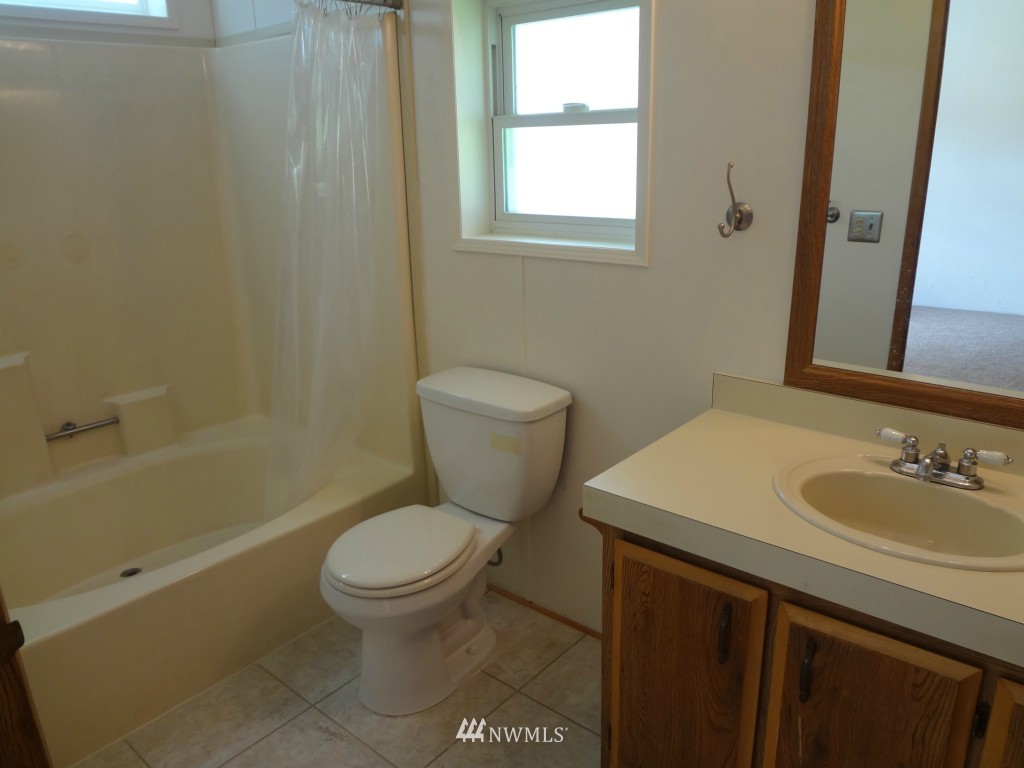 5673 Bethel Road Southeast, Unit 1 Port Orchard, WA 98367 - Photo 7 of 13 Gallery Image 7