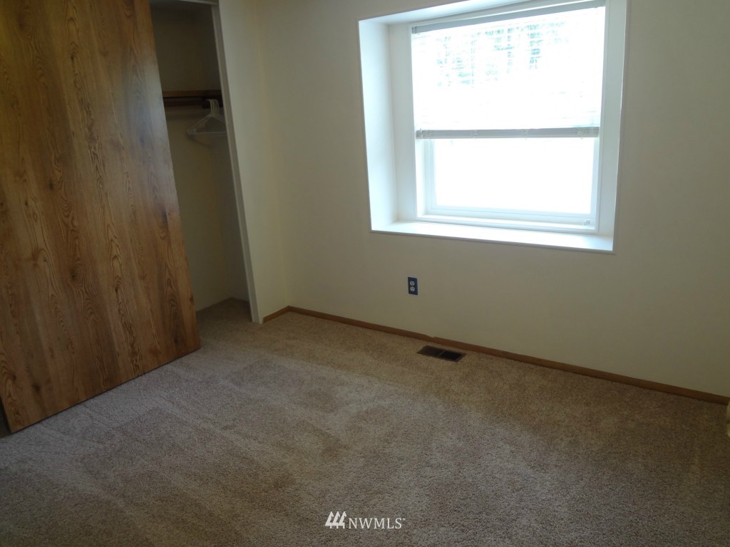 5673 Bethel Road Southeast, Unit 1 Port Orchard, WA 98367 - Photo 9 of 13 Gallery Image 9