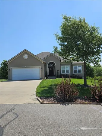 $465,000 | 19327 Tomahawk Lane, St. Joseph, MO 64505