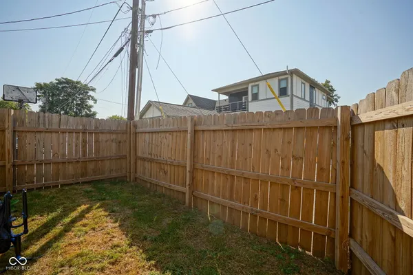 $2,800 | 515 Orange Street, Indianapolis, IN 46203