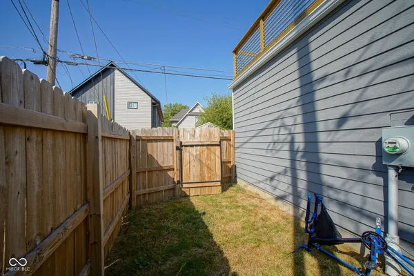 $2,800 | 515 Orange Street, Indianapolis, IN 46203