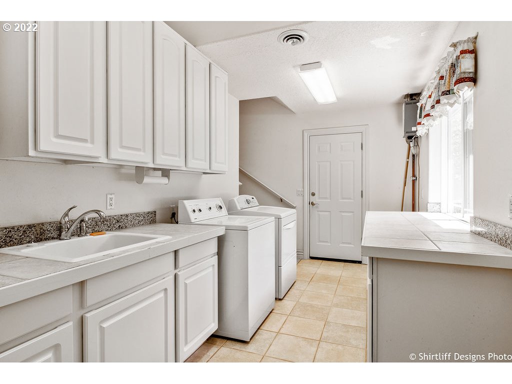 41841 Deerhorn Road Springfield, OR 97478 - Photo 20 of 32 Gallery Image 20