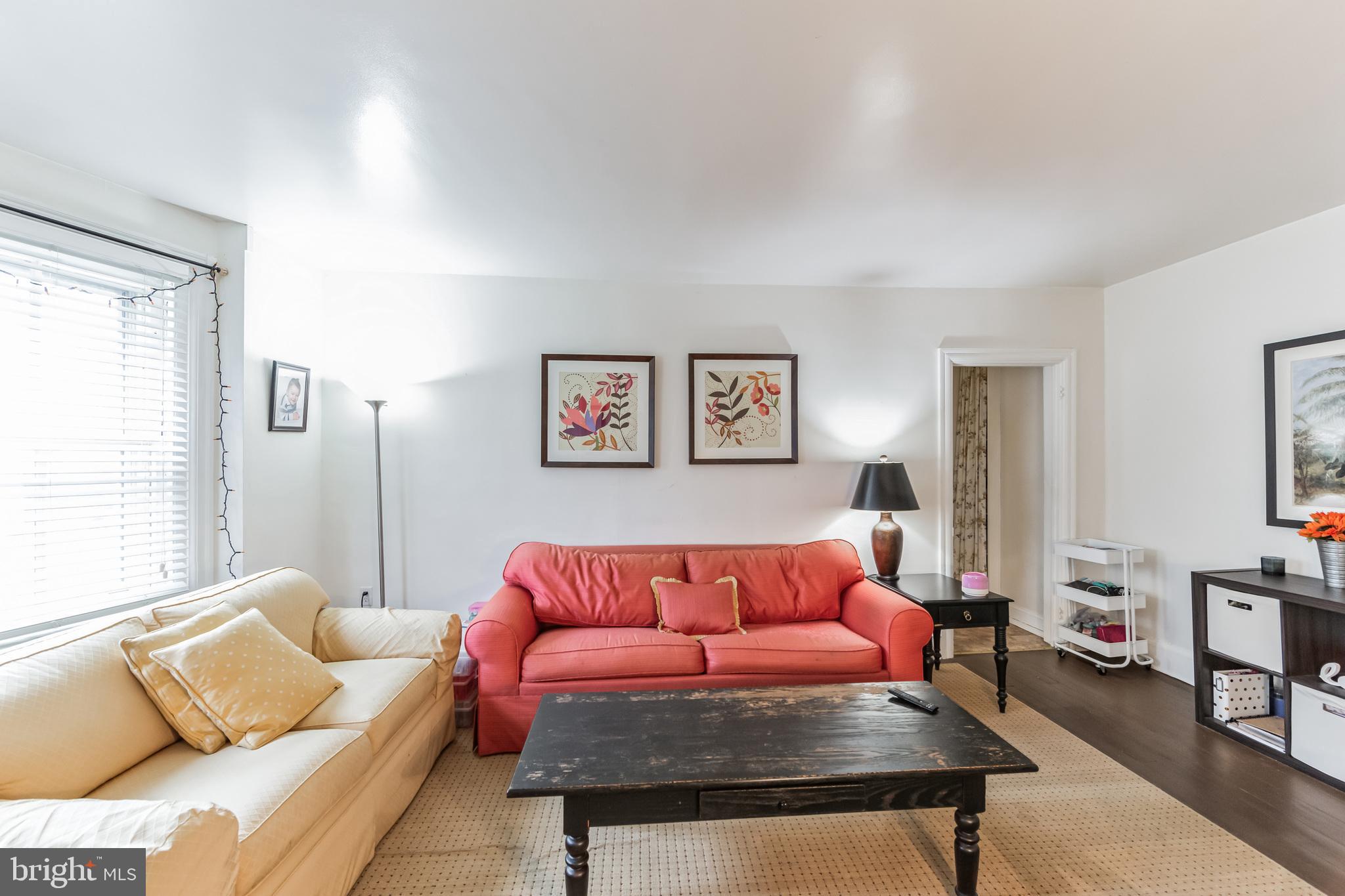 431 West Beechtree Lane Wayne, PA 19087 - Photo 22 of 33 Living Room