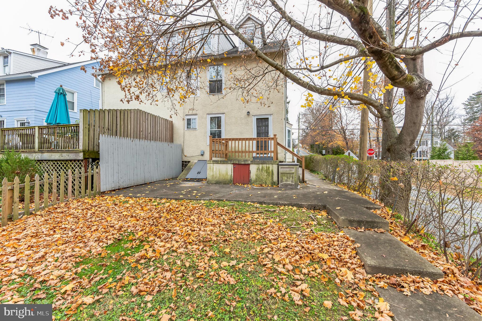 431 West Beechtree Lane Wayne, PA 19087 - Photo 31 of 33 Backyard