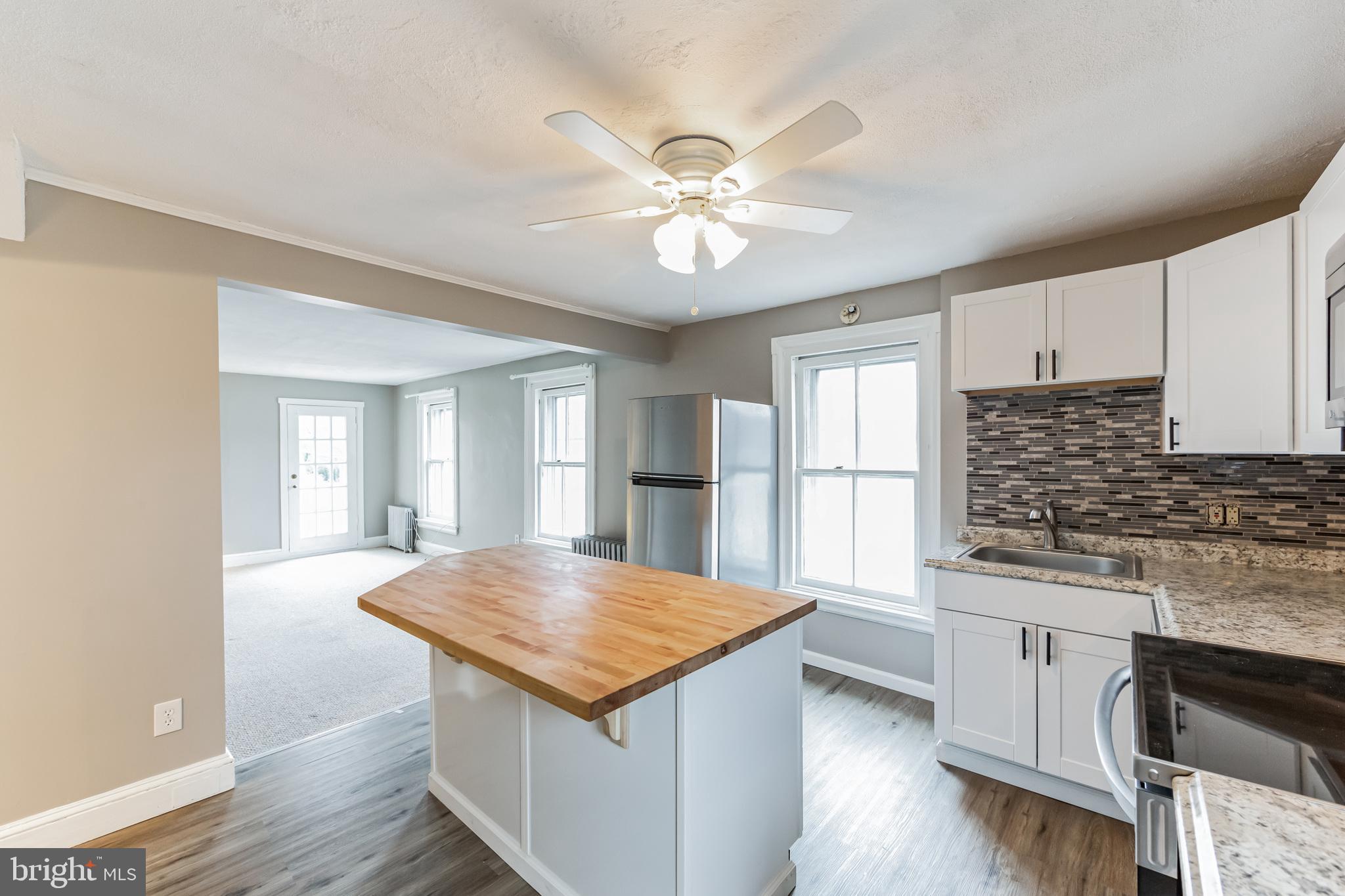 431 West Beechtree Lane Wayne, PA 19087 - Photo 5 of 33 Renovated Kitchen