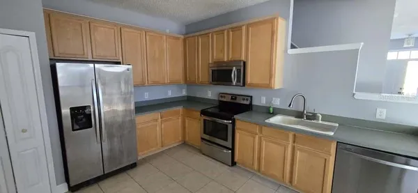 $2,400 | 14290 Tanja King Boulevard, Orlando, FL 32828