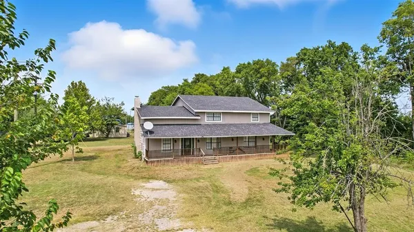 $300,000 | 608 White Oak Street, Dodd City, TX 75438