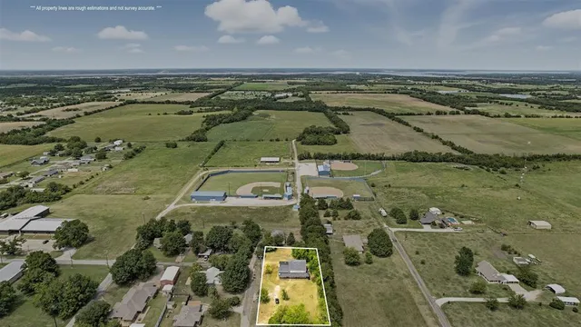 $315,000 | 608 White Oak Street, Dodd City, TX 75438