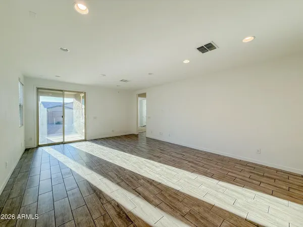 $2,295 | 26194 South 230th Place, Queen Creek, AZ 85142