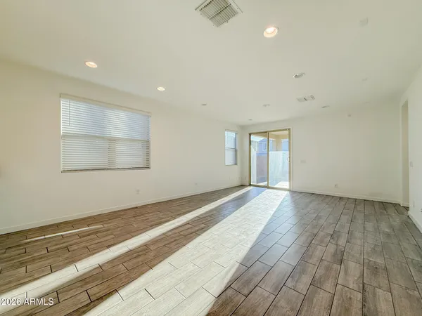 $2,295 | 26194 South 230th Place, Queen Creek, AZ 85142