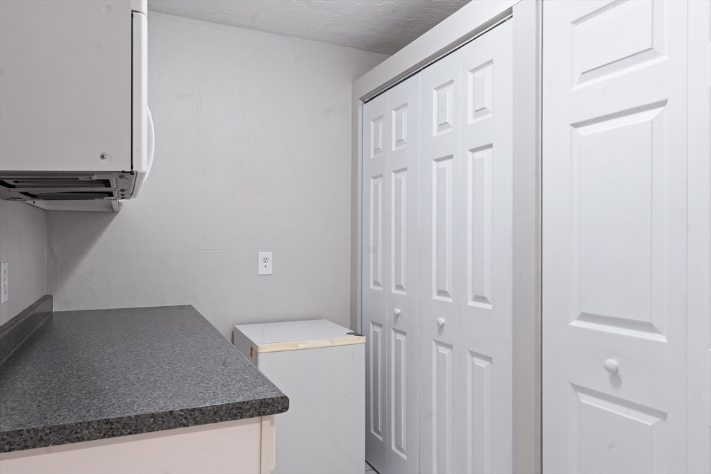 7 Saddle Ridge Road Sudbury, MA 01776 - Photo 25 of 42 a view of a kitchen