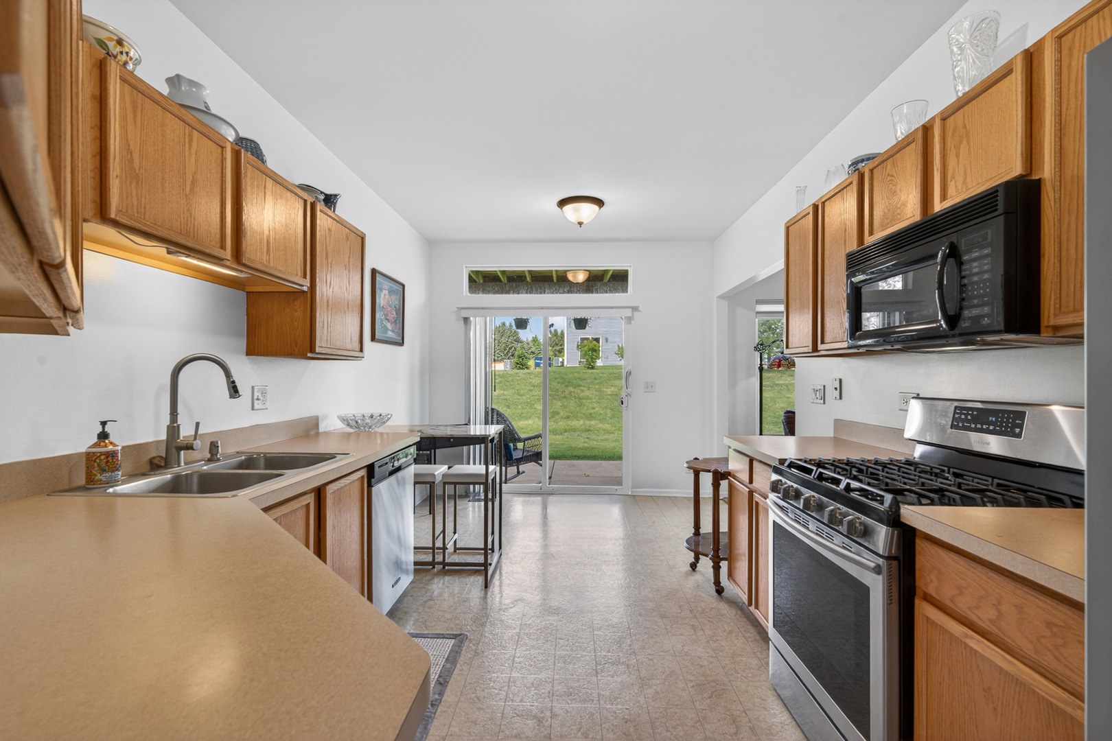 1933 Misty Ridge Lane Aurora, IL 60503 - Photo 10 of 23