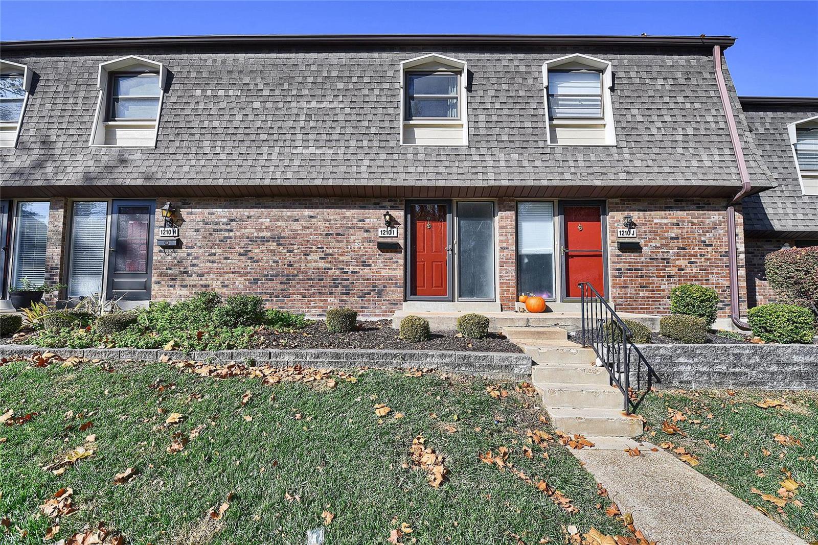 1210 Wicklow Road, Unit I Ballwin, MO 63021 - Photo 1 of 15 Gallery Image 1